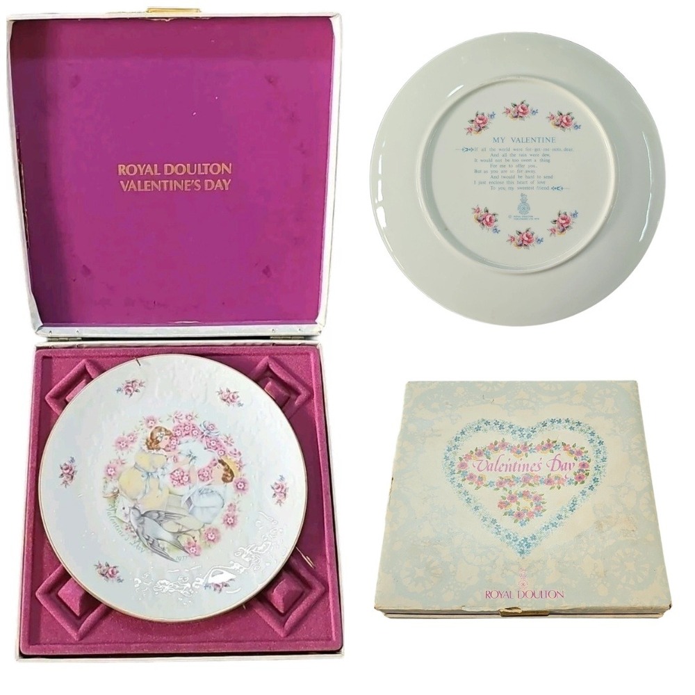 Vintage 1977 Royal Doulton Valentine Day Bone China Collector Plate Original Box